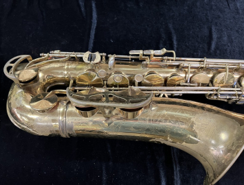 Photo Great Deal on a Pearl Side Key King Super 20 Tenor Sax - Serial # 339832